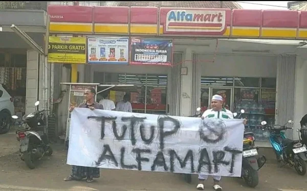 Boikot Alfamart oleh Pesantren di Ciamis — Solidaritas Agama atau Simbolisme yang Tersesat?