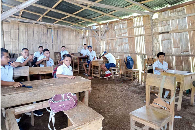 “Tersisih di Negeri Sendiri: Kenyataan Pendidikan di NTT”